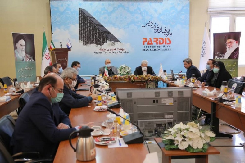 جمعی از نمایندگان مجلس شورای اسلامی از پارک فناوری پردیس، بازدید کردند